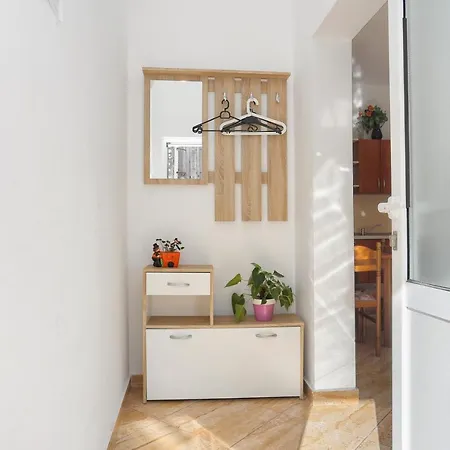 Lägenhet By The Sea Seget Vranjica, Trogir - 17989